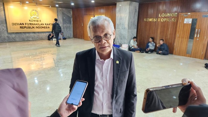 Politisi PDIP Aria Bima di gedung DPR, Rabu (16/7/2025).