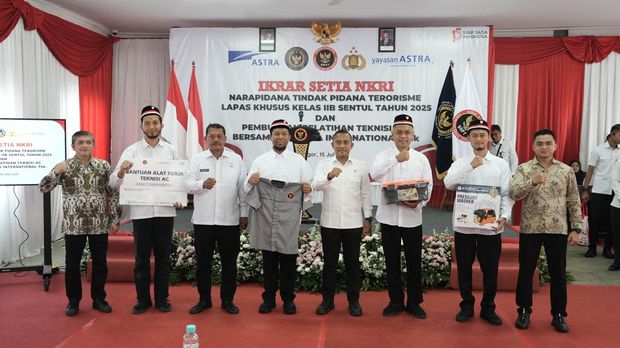 Prosesi ikrar setia pada NKRI ini dilaksanakan di Gedung Workshop Badan Nasional Penanggulangan Terorisme (BNPT), Sentul, Bogor pada Selasa (15/7/2025)