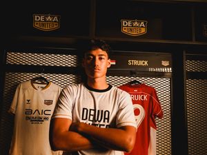 Pelatih Dewa United Bela Rafael Struick yang Dikritik Netizen