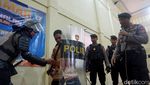 Gaya Polisi Sosialisasi Bahaya Gengster di MPLS SMK Surabaya