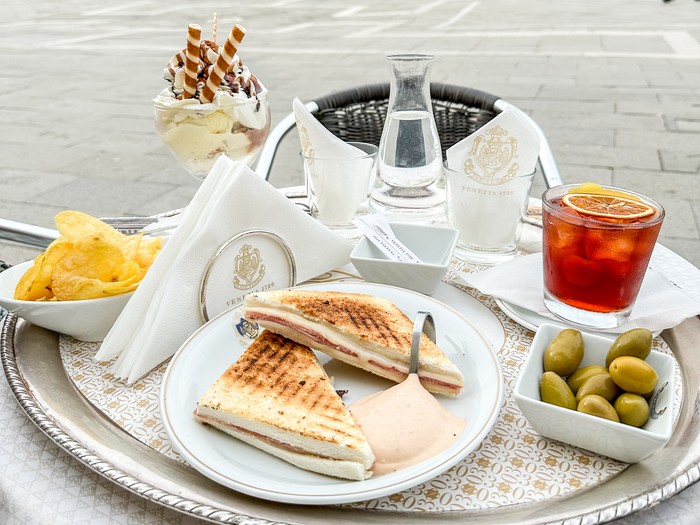 Spesial! Pengalaman Ngopi di Kafe Berusia 305 Tahune Spesial! Pengalaman Ngopi di Kafe Berusia 305 Tahun