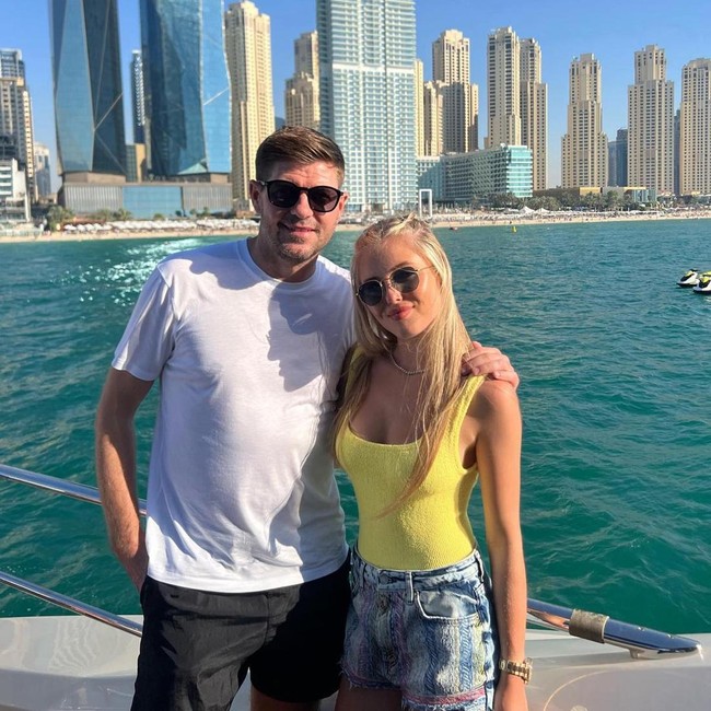 Potret Putri Steven Gerrard yang Bikin Ayahnya Punya Cucu di Usia 45