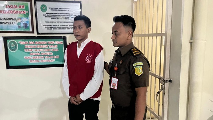 Totok (35), terdakwa Tindak Pidana Perdagangan Orang (TPPO) di Mojokerto yang menjual istri ke pria hidung belang