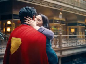 Superman Udah Cuan Belum? Ini Jawaban James Gunn
