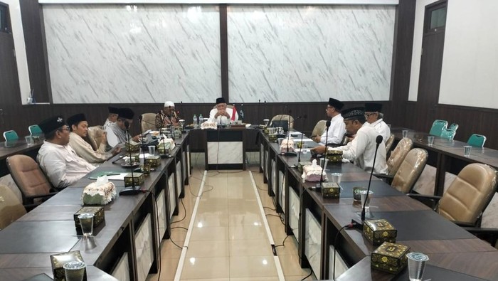 Tim 9 PWNU Jatim yang dibentuk khusus untuk menangani Sound Horeg dan merekomendasikan adanya Pergub Jatim soal fenomena yang telah diharamkan MUI Jatim itu.