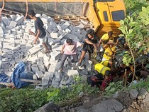 Truk Terguling di Bypass Ida Bagus Mantra, Sopir Tewas Terjepit