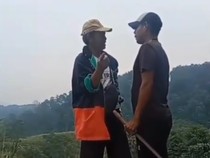 Video: Viral Pria Bawa Parang-Airsoft Gun Ribut dengan Warga di Bogor