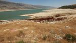 Waduk Terbesar Lebanon Mengering, Air yang Tersisa Juga Tercemar