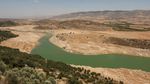 Waduk Terbesar Lebanon Mengering, Air yang Tersisa Juga Tercemar