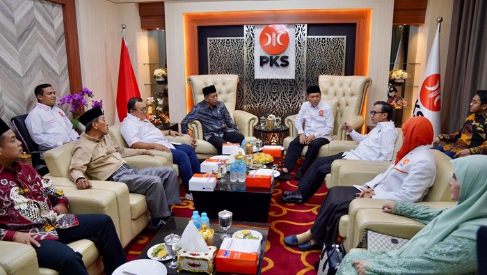 Wakil Menteri Koperasi (Wamenkop) Ferry Juliantono di PKS