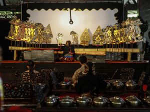 300+ Kosakata Bahasa Jawa Halus dan Artinya