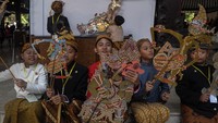 Acara ini diikuti 159 dalang anak-anak dari berbagai daerah di Indonesia. ANTARA FOTO/Maulana Surya