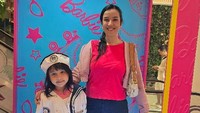 Sekarang benar-benar lagi full time mom ya, lagi menikmati banget, kata Andi Soraya. (Foto: dok Instagram andisorayabeatrix)