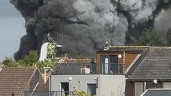 Panggung Tomorrowland Terbakar Habis-habisan, Tetap Rave On!