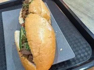 Diprotes Jual Banh Mi Mahal, Pihak Resto Jawab Begini