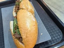 Diprotes Jual Banh Mi Mahal, Pihak Resto Jawab Begini