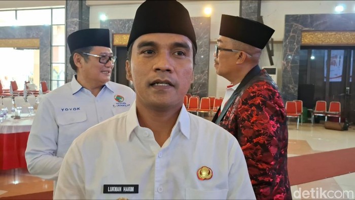 Bupati Bangkalan Lukman Hakim