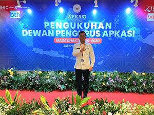 Satria Dilantik Jadi Dewan Pengurus Apkasi 2025-2030