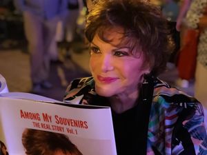 Lirik Lagu Pretty Little Baby oleh Connie Francis yang Tutup Usia 87 Tahun