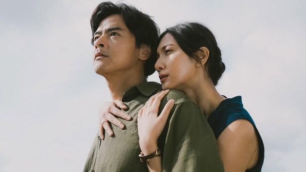 Dion Wiyoko, pemeran Jonathan dalam film 'Sore: Istri dari Masa Depan'.