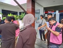 Video: Eks Kadinkes Kabupaten Bandung Barat Jadi Tersangka Korupsi