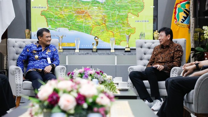 Gubernur Jateng, Ahmad Luthfi, saat beraudiensi dengan PT Susanti Megah di Kantor Gubernur Jateng, Semarang, Kamis (17/7/2025).
