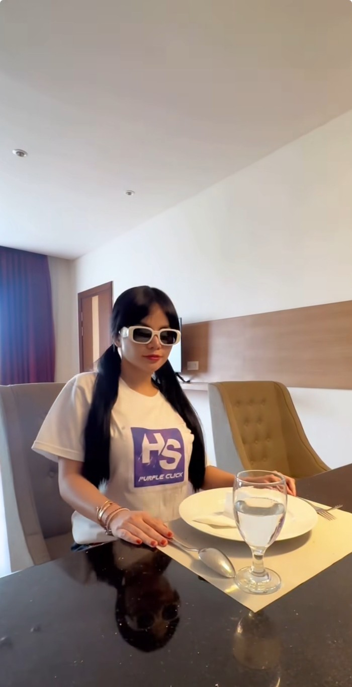 Hebohnya Dinar Candy Saat Mukbang Liwet dan Buat Es Buah Jumbo Hebohnya Dinar Candy Saat Mukbang Liwet dan Buat Es Buah Jumbo