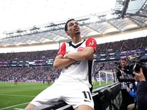 Liverpool Tawar Ekitike Rp 1,5 Triliun