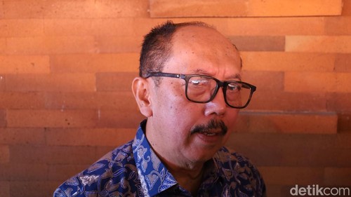 Ketua LPSK Achmadi disela acara sosialisasi perpanjangan batas waktu pengajuan kompensasi korban terorisme di Denpasar, Kamis (17/7/2025).