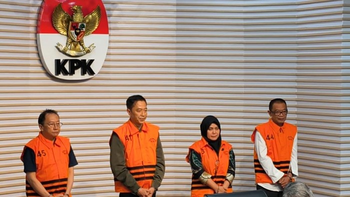 KPK tahan 4tersangka suap TKA Kemnaker (Fadil/detikcom)