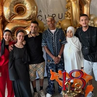 Menurut laporan dari Mundo Deportivo, Yamal merayakan momen spesial ini bersama kedua orang tuanya, adik laki-lakinya, neneknya, dan beberapa sahabat dekat. Dikabarkan hanya 20 orang yang diundang ke pesta ulang tahun tersebut. Foto: Dok. Instagram