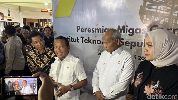 Menteri ESDM Bahlil Lahadalia di ITS.