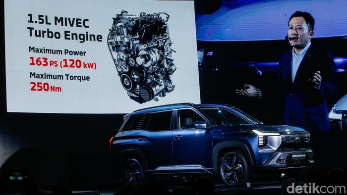 Mitsubishi Motors resmi meluncurkan mobil terbaru mereka, Mitsubishi Destinator, di The Dome, Senayan Park, Jakarta Pusat, Kamis (17/7/2025). Mobil ini melakoni debut globalnya di Indonesia untuk meramaikan segmen Sport Utility Vehicles (SUV).