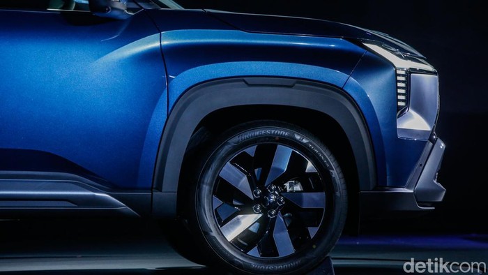 Mitsubishi Debutkan Destinator, SUV Keluarga Modern Mitsubishi Motors resmi meluncurkan mobil terbaru mereka, Mitsubishi Destinator, di The Dome, Senayan Park, Jakarta Pusat, Kamis (17/7/2025). Mobil ini melakoni debut globalnya di Indonesia untuk meramaikan segmen Sport Utility Vehicles (SUV).