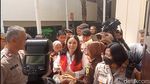 Outfit Selaras Nikita Mirzani