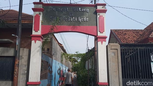 Pedati Gede di gang Kelurahan Pekalangan, Kota Cirebon.