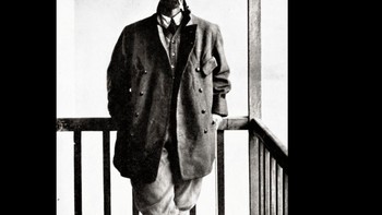 Saat memetakan Amazon awal abad 20, Percy Fawcett yakin akan kota hutan kuno yang ia sebut Z. Tahun 1920-an, ia mengorganisir beberapa ekspedisi dengan tujuan menemukan reruntuhannya. Di perjalanan terakhir tahun 1925, ia membawa putranya, Jack, dan teman putranya, Raleigh Rimell. Beberapa dekade sejak tim tersebut menghilang, lebih dari 13 ekspedisi telah mencoba dan gagal menemukan mereka, menyebabkan kematian sekitar 100 orang. Mengenai apa yang terjadi pada Percy Fawcett, legenda menceritakan tentang penjelajah tersesat dengan sengaja dan membentuk komunitas okultisme atau mungkin berasimilasi ke suku setempat. Foto: Wikipedia