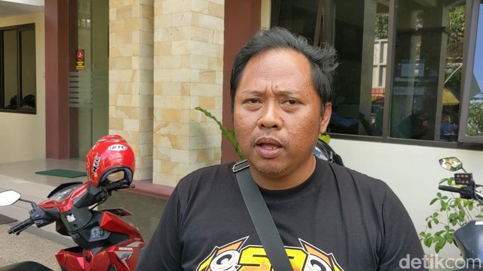 Perwakilan Paguyuban Sound Jenangan Trenggalek (PSJT) Krisna Cahya Utama saat menanggapi aturan pembatasan sound horeg.