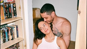 Model Ini Curhat Jadi Single Mother Setelah Melahirkan Anak Pete Davidson
