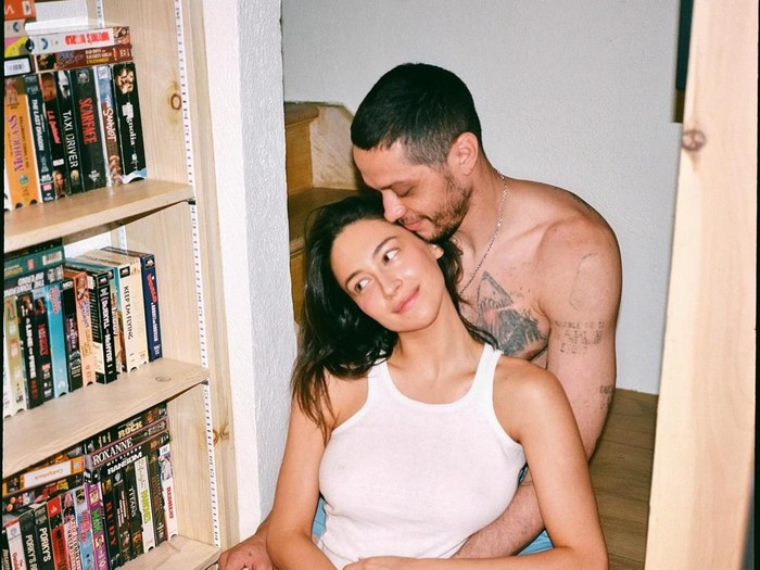 Pete Davidson dan Elsie Hewitt