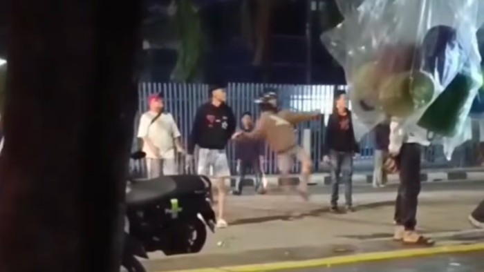 Polisi menangkap dua pelaku tawuran hingga penjarahan toko kelontong di kawasan Rawasari Selatan, Cempaka Putih, Jakpus. (dok Ist)