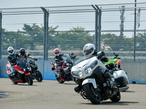 Ratusan Pengendara Moge Dapat Pelatihan Safety Riding dari TNI