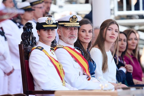 MARIN, PONTEVEDRA, SPAIN - JULY 16: (L-R) Crown Princess Leonor of Spain, King Felipe VI of Spain, Queen Letizia of Spain and Princess Sofia of Spain attend a presentation of Royal dispatches of employment at Escuela Naval on July 16, 2025 in Marin, Pontevedra, Spain. (Photo by Carlos Alvarez/Getty Images)