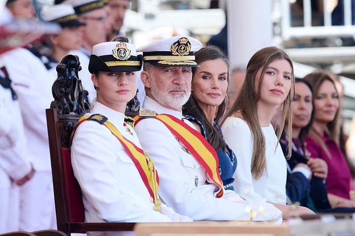 MARIN, PONTEVEDRA, SPAIN - JULY 16: (L-R) Crown Princess Leonor of Spain, King Felipe VI of Spain, Queen Letizia of Spain and Princess Sofia of Spain attend a presentation of Royal dispatches of employment at Escuela Naval on July 16, 2025 in Marin, Pontevedra, Spain. (Photo by Carlos Alvarez/Getty Images)