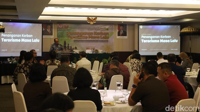 Sosialisasi perpanjangan batas waktu pengajuan kompensasi korban terorisme di Denpasar, Bali, Kamis (17/10/2025). (Foto: Aryo Mahendro/detikBali)