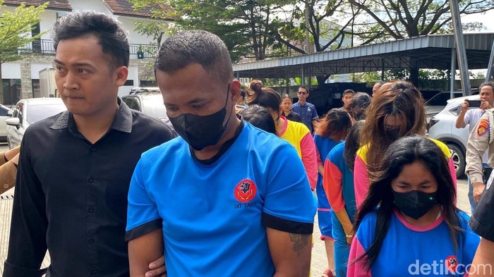 Tampang para pelaku perdagangan bayi ke Singapura.