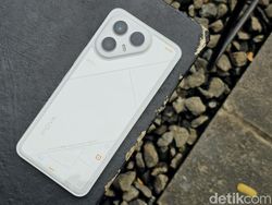 Unboxing Tecno Pova 7 Ultra 5G: Kencang, Futuristik dan Terjangkau