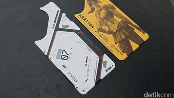 Tecno memberikan Trendy Card bernuansa PUBG dan mecha futursitik. Foto: Adi Fida Rahman/detikINET