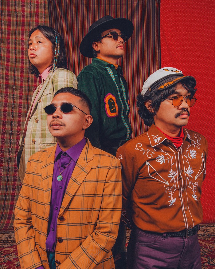 The Panturas kembali dengan maxi-single Knights of Jahannam / Soma Gospel. Rilisan ini menandai eksplorasi musik baru sebelum tur Asia mereka.
