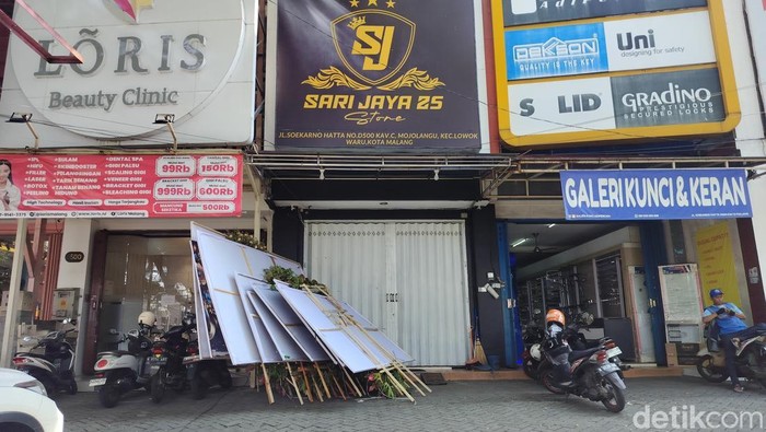 Toko minuman keras Sari Jaya 25 di Kota Malang yang dipromosikan King Abdi sudah tutup.